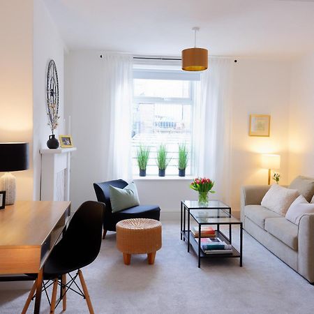 Stayright 3 Bed Home Near Hiking Trails & Parks Llwynypia Exteriér fotografie