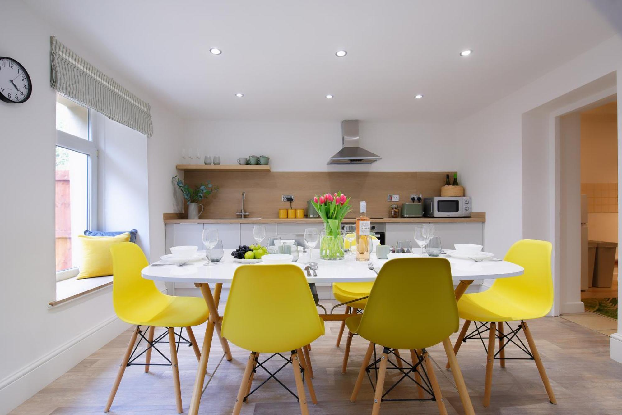 Stayright 3 Bed Home Near Hiking Trails & Parks Llwynypia Exteriér fotografie